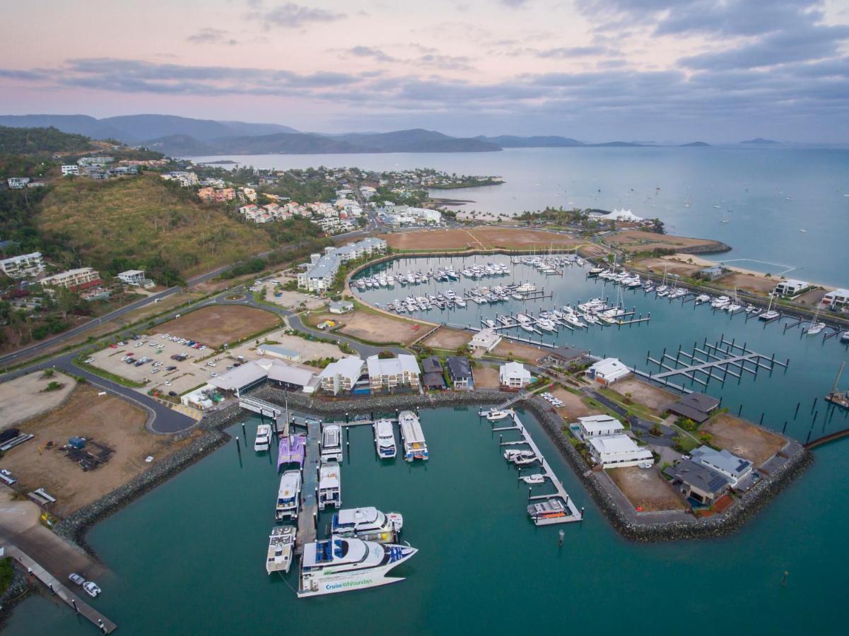 Готель Harbour Cove Ерлі-Біч Екстер'єр фото